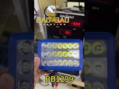 ब्लू हेसिंग प्लास्टिक सफेद पीला फ्लैश यूनिवर्सल मोटरसाइकिल हेडलाइट