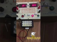 मोटरसाइकिल के लिए आयताकार 15 बीम प्लास्टिक लाल नीले सफेद एलईडी स्पॉटलाइट